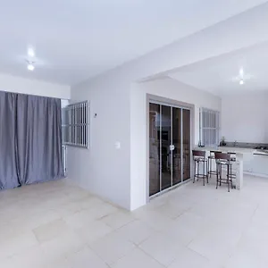 Casa à 80m Da Casa de Férias